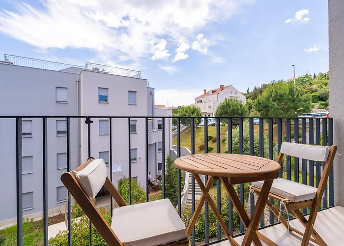 Marcus Mai Appartement *